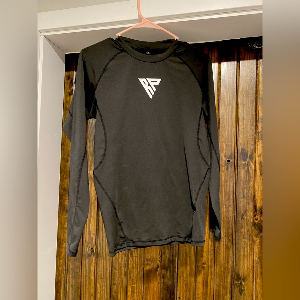 Retaliation project ADAPTIVE LONG SLEEVE